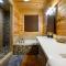 Sleeps18-Walk2Town-HotTub-Firepit-Playground-Games - Broken Bow