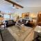 O1 Slopeside Bretton Woods cottage with AC large patio and private yard Walk to slopes