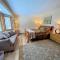 O1 Slopeside Bretton Woods cottage with AC large patio and private yard Walk to slopes