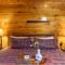 A View for All Seasons Luxe Smoky Mountain Cabin with Hot Tubs Game Room - Сев'єрвілл