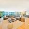 Cliffside Haven Where Ocean Meets Sky - San Diego