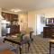 Newport Beach Hotel & Suites - Middletown