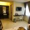Louis Hotel