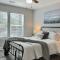 Stay in a new modern townhouse Sleeps 10 - 斯内尔维尔