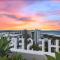 Beautiful 2 Bedroom With Private Rooftop