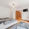 Chic Apartment with Parking place - Apolda
