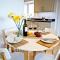 Avocet 2 Luxury Apartment with Pool and Parking