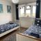 Luxury Beachfront The Cozy Clam - Pevensey