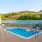 Marie Nicol Apartments Private Pool 3 Bedrooms - 利加里亚