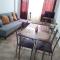 CÓMODO APARTAMENTO CENTRAL EN BARRIO SEMI RURAl