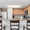 Palms Resort 2 BR King Suite Poolside Shuttle - ديستين