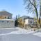 2 Mi to Northwestern Updated Home with Game Room! - Эванстон
