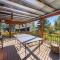 A-Frame Cabin with Hot Tub & Close to Lake Tahoe - تاهو سيتي