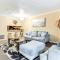 8 Mi to Stone Mountain Quiet Getaway with Deck - Lithonia