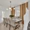 Modern 5BR Home with Pool - أورلاندو