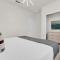 Modern 5BR Home with Pool - أورلاندو