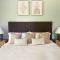 Sophisticated and Luxurious Details- Sleeps 18 - سافانا
