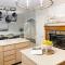 Sophisticated and Luxurious Details- Sleeps 18 - سافانا