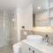 Modern 2-Bed Apartment with Premium Amenities