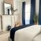 Elegant Duplex Steps to Forsyth! - Savannah