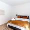 Inviting and bright 7-Person Apartment in Antwerp - Антверпен
