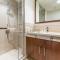 City Views 2BR Close To Burj Khalifa & Dubai Mall, Burj Vista Tower 2, Downtown by Deluxe Holiday Homes