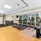 Waves - Modern Studio with Stunning Lake Views in JLT - Dubai