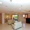 Golden Rose Suites