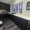 The Penthouse Tamworth Spacious 3 Bedroom Apartment in the town centre - تامورث