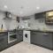 High Hopes, Harbour Location with Sea Views