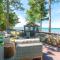 Lake Front Nautical Oasis- Hot Tub, Fireplace, King Bed - 希博伊根
