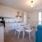 Lora feathers Suite, free parking, self check in,4 - Como