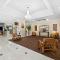 Royal Kuhio 1712 - Spacious Corner Unit with Stunning Ocean City Views in the Heart of Waikiki!