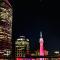 Downtown 2BR Penthouse Suite with Balcony and Direct Skybridge Access - انديانابوليس