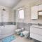 Modern Villa with Pool and Parasol in Pula - 普拉