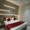 Hotel Moon Inn JUST 2 MIN WALK FROM GOLDEN TEMPLE & JALLIANWALA BAGH