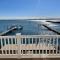 Big Waterfront House with Amazing View and Swim Deck home - 诺福克