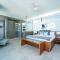 Oceanside 3 Bedroom Luxury Villa with Private Pool, 500ft from Long Bay Beach -V2