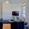 Modern Cosy Two Bed - 提伯利