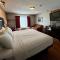 Americas Best Value Inn Wall