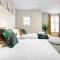 Modern 2-Bed London Flat with King Bed -25 off for Long Stay Guests-Sleeps 6-Book Instantly! - Barnet