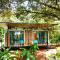 Casita Jungle Nest, 5 minutes drive to Playa Linda, 15 to Dominical, Wifi Starlink - Matapalo