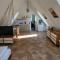 Sunny Attic Apartment - 上施莱斯海姆