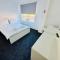 Modern 2 bedroom Apartment Near City Centre