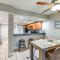 Beachy Marco Island Condo with Resort Amenities! - جزيرة ماركو