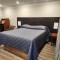 Fairway Inn & Suites
