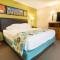 Heritage Inn & Suites The Woodlands, Trademark by Wyndham