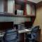 Heritage Inn & Suites The Woodlands, Trademark by Wyndham