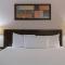 Travelodge by Wyndham Kamloops Mountview