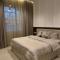 Al Ain Hotel Apartment Family Stay with Balcony and Pool Access - 艾恩